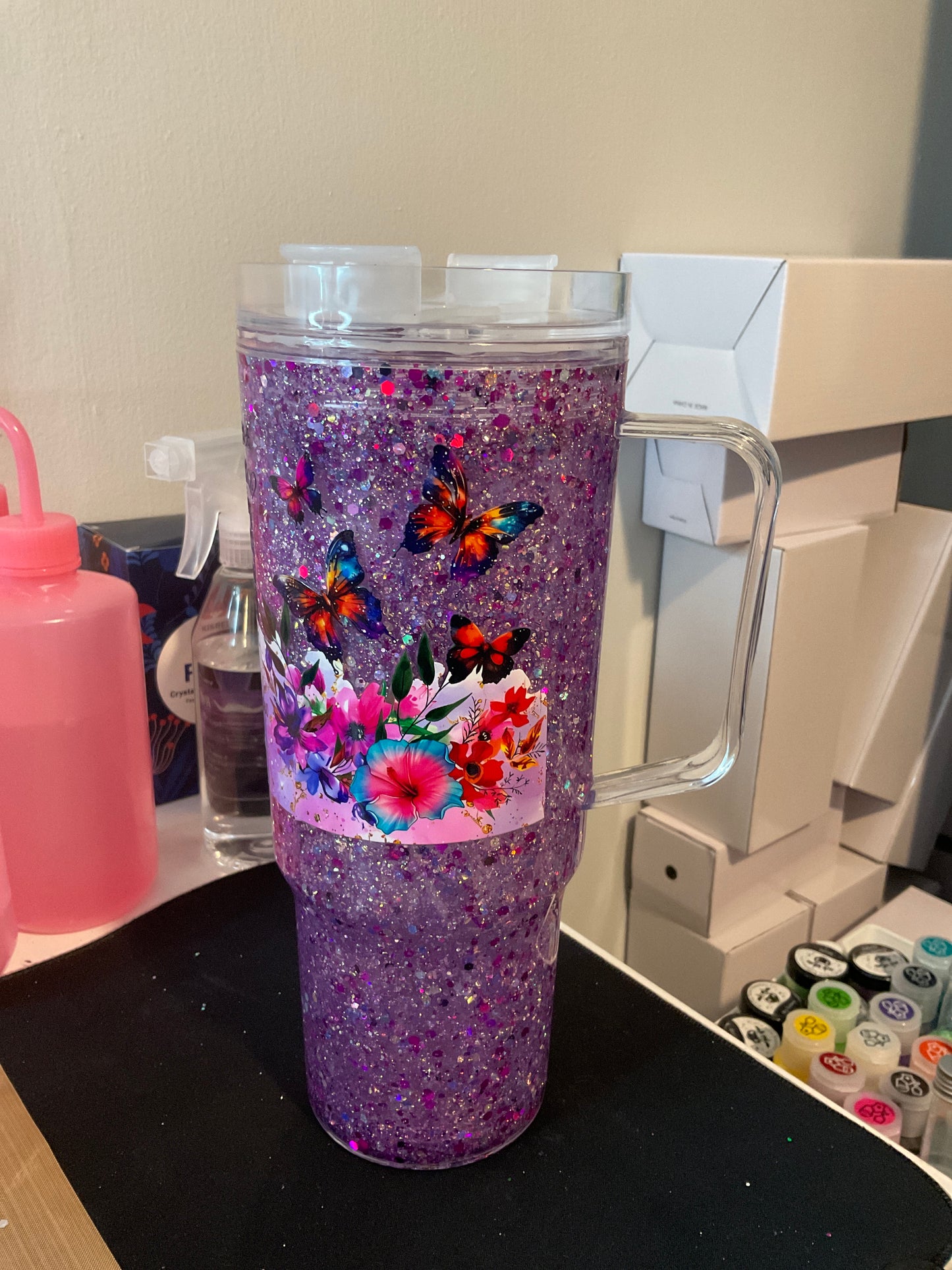 Ready to ship- Butterfly 40 oz